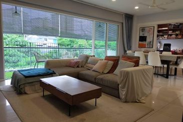 One Jelatek Condominium