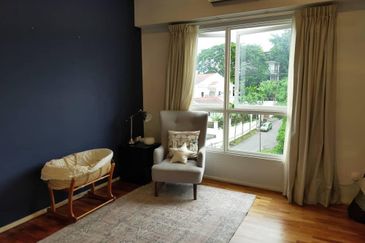 One Jelatek Condominium