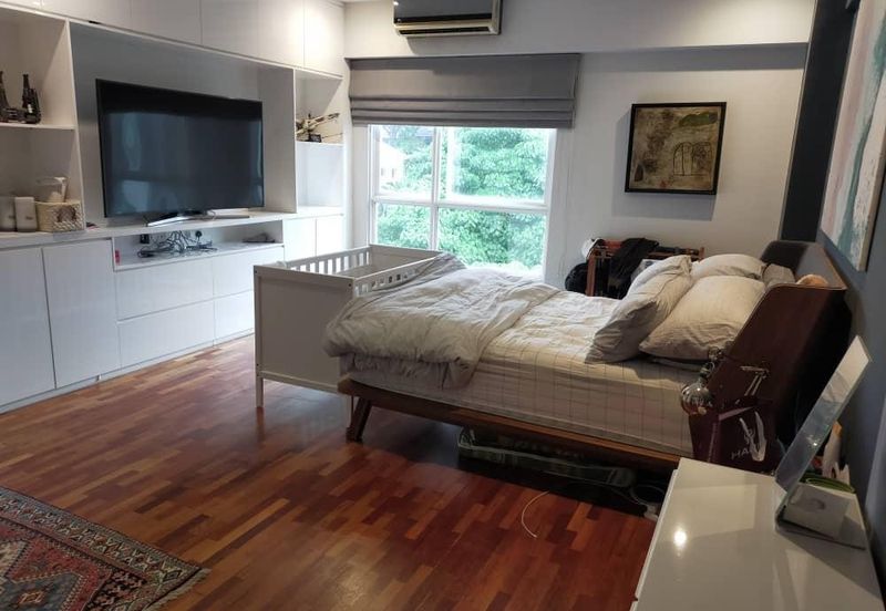 One Jelatek Condominium