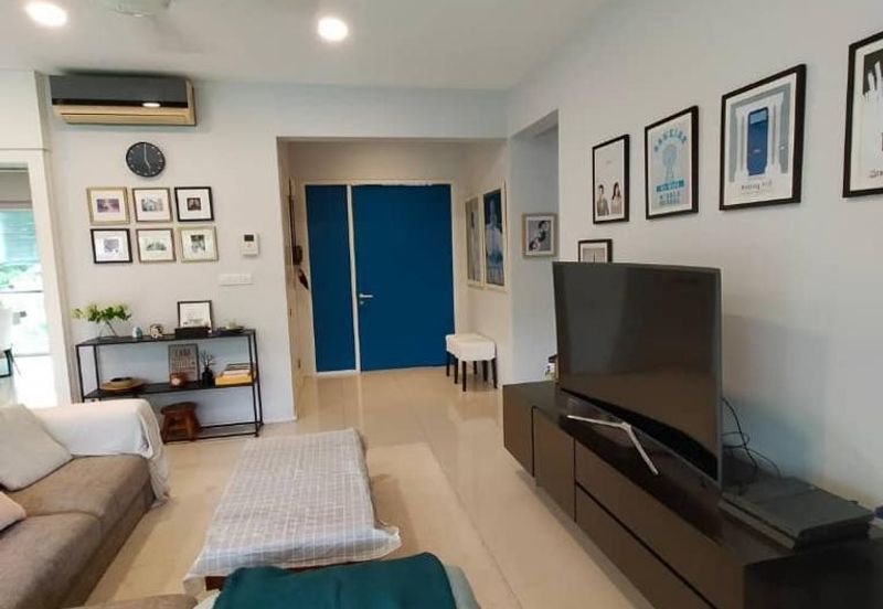 One Jelatek Condominium