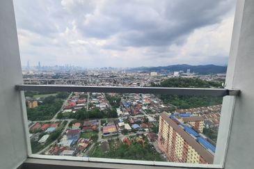 Breeza Hill 0143673822