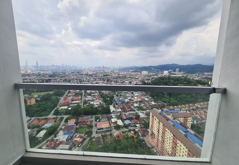 Breeza Hill 0143673822