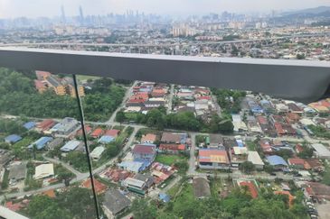 Breeza Hill 0143673822