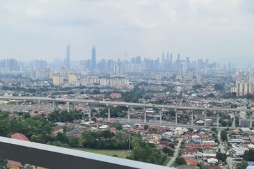 Breeza Hill 0143673822