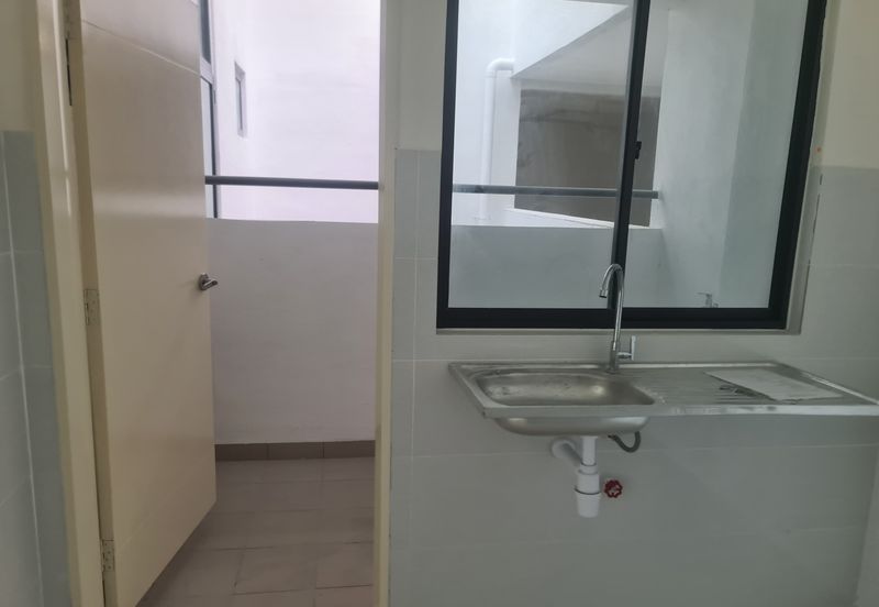 Breeza Hill 0143673822