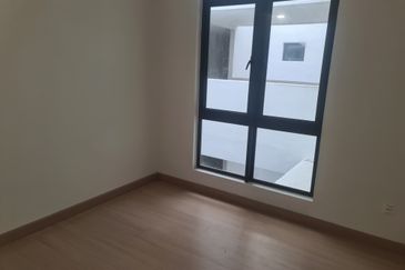 Breeza Hill 0143673822