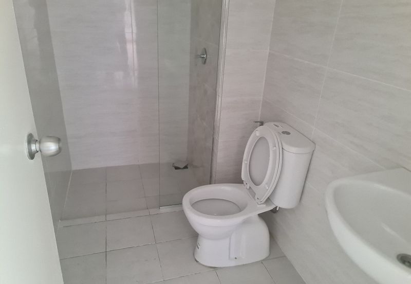 Breeza Hill 0143673822