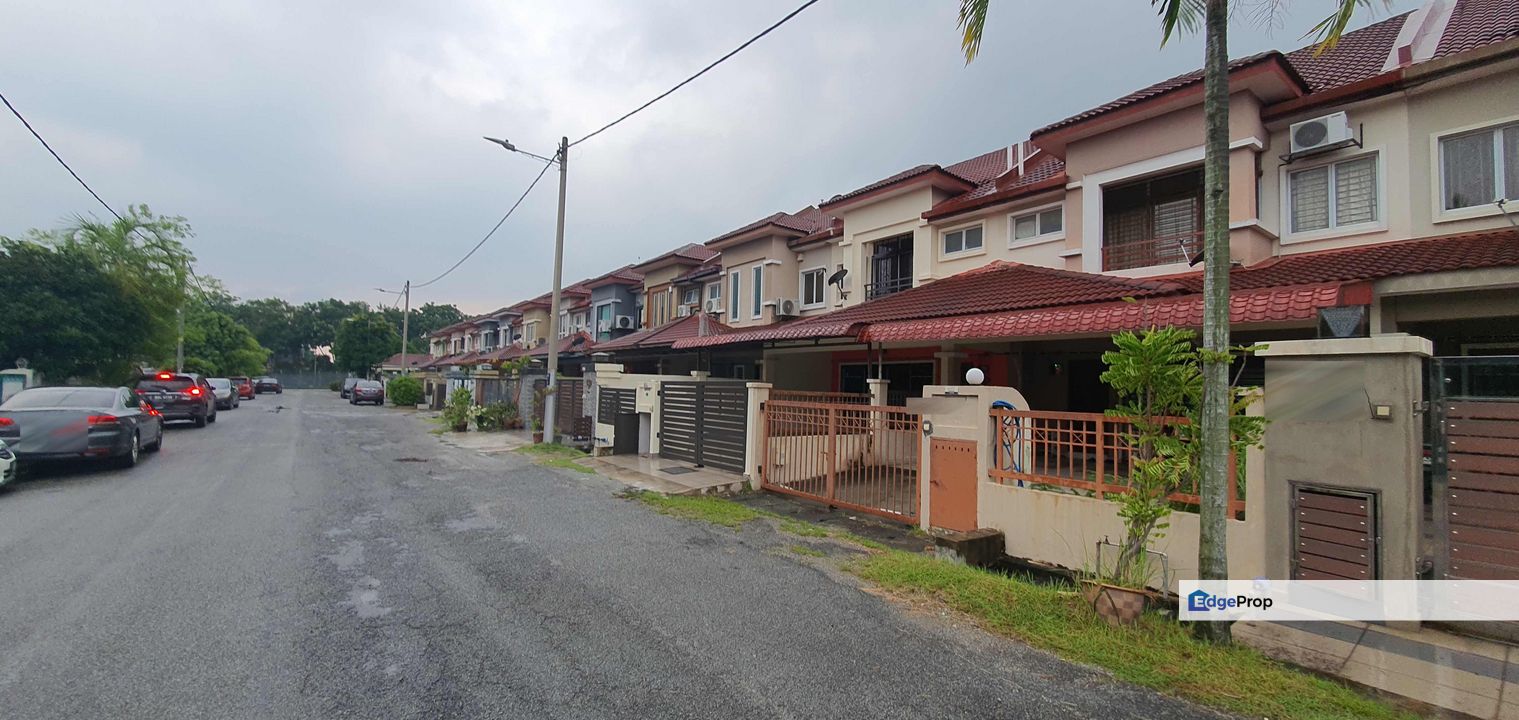 Beautiful Bandar Puteri Klang Jalan Kerongsang Gated Guarded for Sale, Selangor, Klang