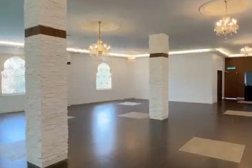 Event Hall Commercial Building in Jalan Tun Razak for Rent