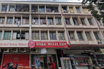 Freehold with Lift Five Storeys Shoplot Office in Pudu Chow Kit Area for Sale