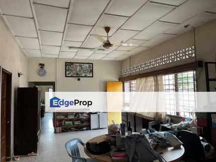 Retro Single Storey Bungalow in Section 1 Petaling Jaya for RENT, Selangor, Petaling Jaya