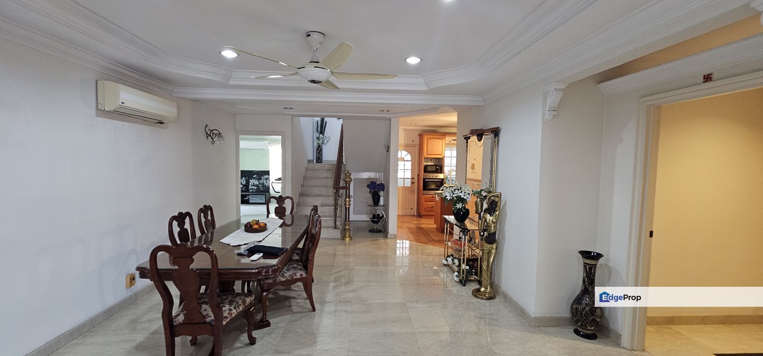 Hot! Renovated Semi D Bungalow in SS 1 Kampung Tunku Freehold for SALE , Selangor, Petaling Jaya