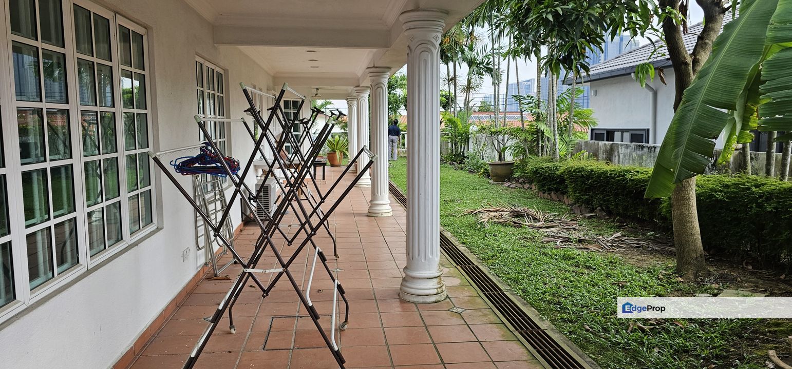 Hot! Renovated Semi D Bungalow in SS 1 Kampung Tunku Freehold for SALE , Selangor, Petaling Jaya