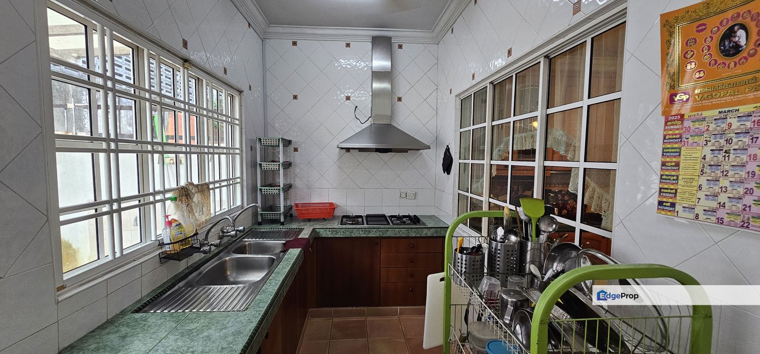 Hot! Renovated Semi D Bungalow in SS 1 Kampung Tunku Freehold for SALE , Selangor, Petaling Jaya