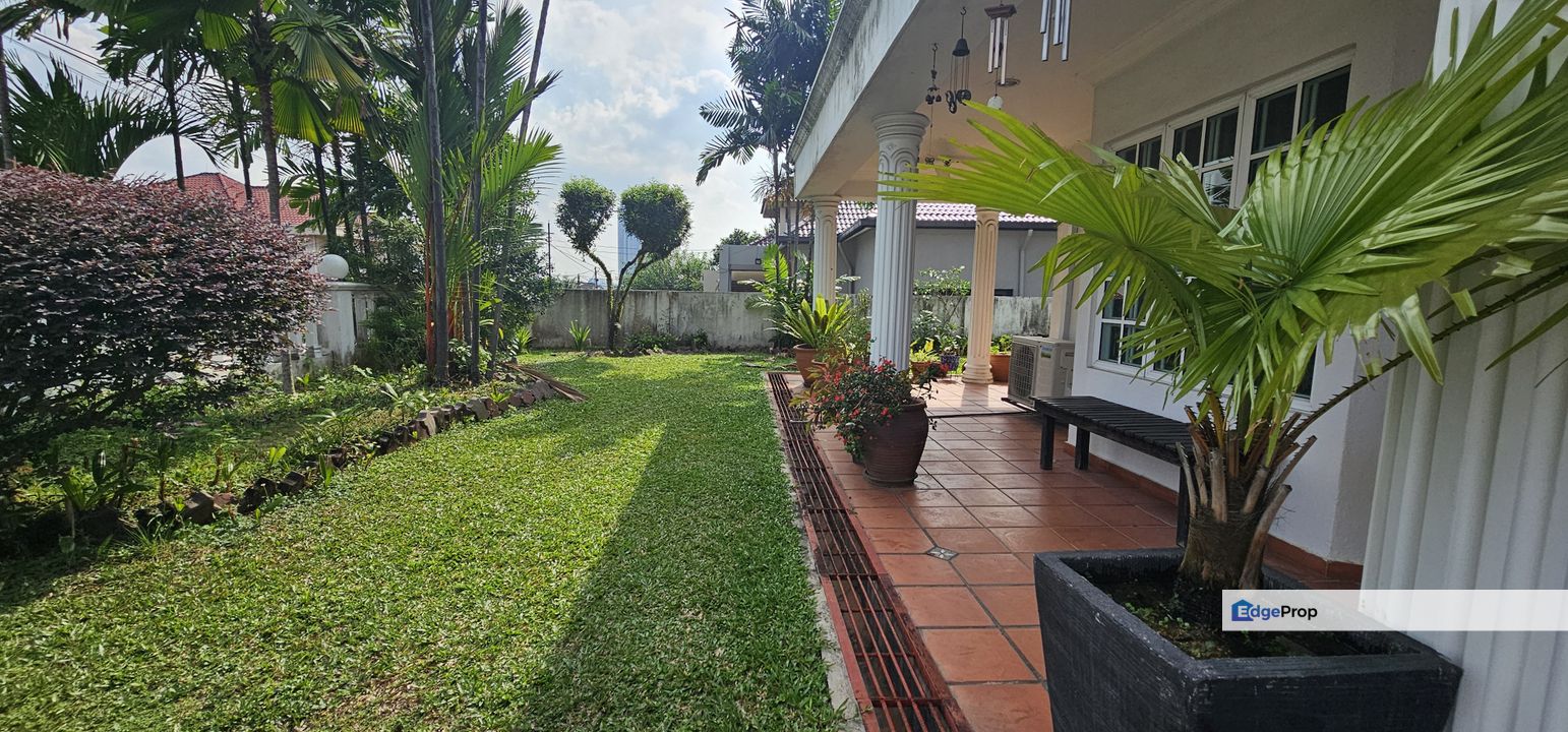 Hot! Renovated Semi D Bungalow in SS 1 Kampung Tunku Freehold for SALE , Selangor, Petaling Jaya