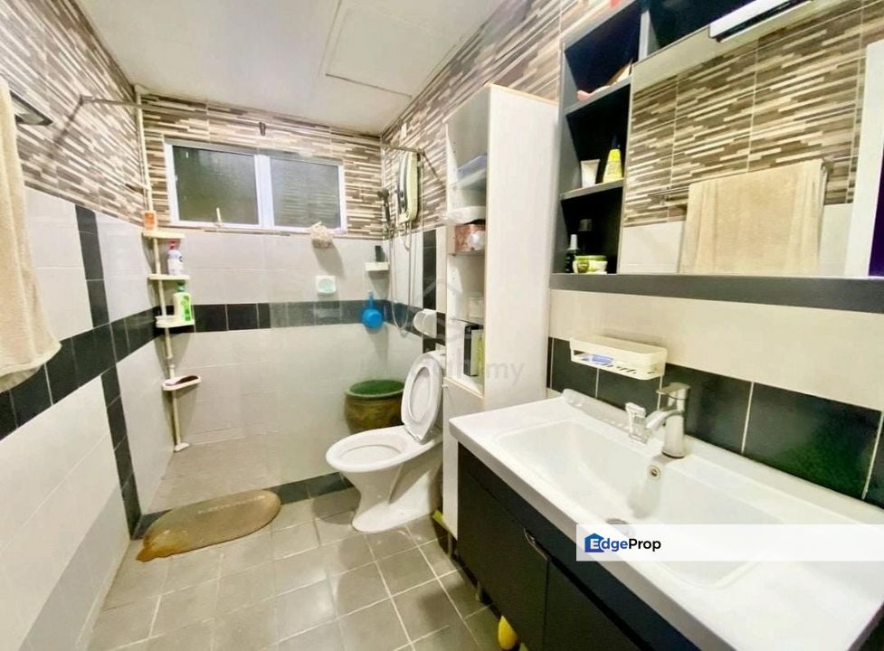 Fully Renovated! Koi Kinrara Service Suites Freehold for Sale, Selangor, Puchong