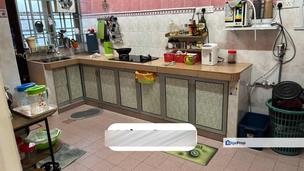 Double Storey in Taman Seri Bahagia, Taman Sentosa Perdana for Sale, Selangor, Klang