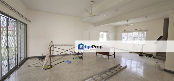 Petaling Jaya Bungalow Seksyen 17 With Land Gated Guarded For Rent, Selangor, Petaling Jaya