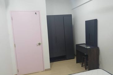 Gravit8 @ Klang South