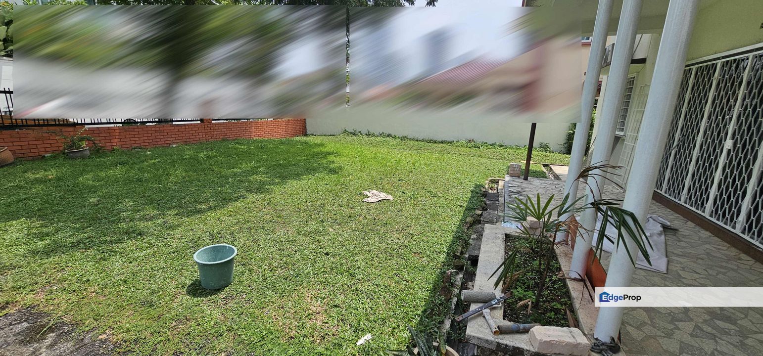 Bungalow in Seksyen 17 Petaling Jaya Newly Painted with Land for Rent, Selangor, Petaling Jaya