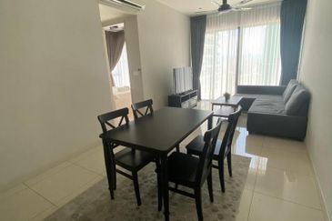 Datum Jelatek Residence