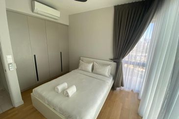 Datum Jelatek Residence