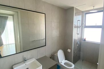 Datum Jelatek Residence