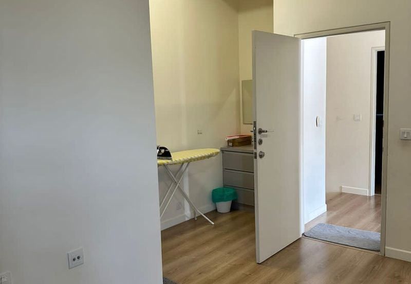 Monet Lily @ Sunsuria City