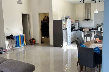 Monet Lily @ Sunsuria City