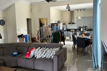 Monet Lily @ Sunsuria City