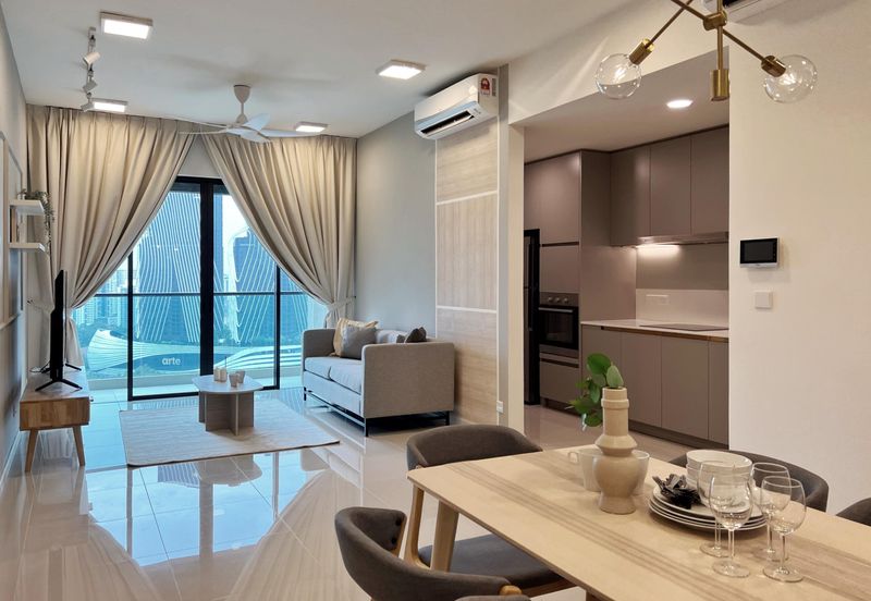 Residensi Solaris Parq