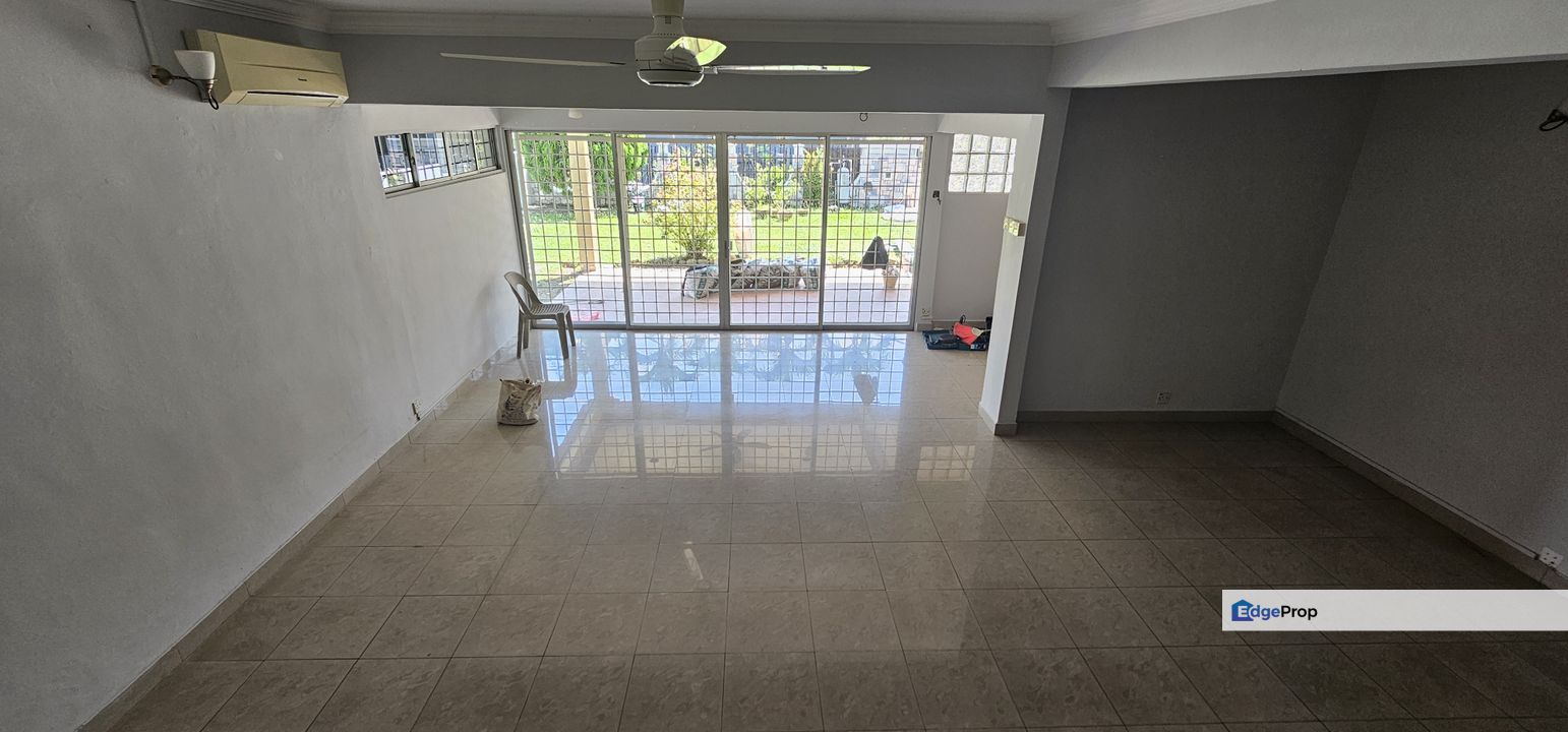 For RENT; Bangsar Bungalow Gated Guarded near Jln Penaga with Land, Kuala Lumpur, Bangsar