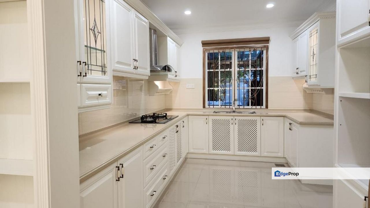 Semi Detached Fully Renovated in SS 3 Kelana Jaya for Rent, Selangor, Kelana Jaya