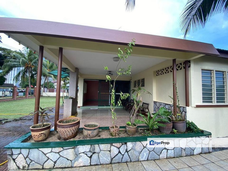 Bungalow in Seksyen 8 Petaling Jaya for Rent, Selangor, Petaling Jaya