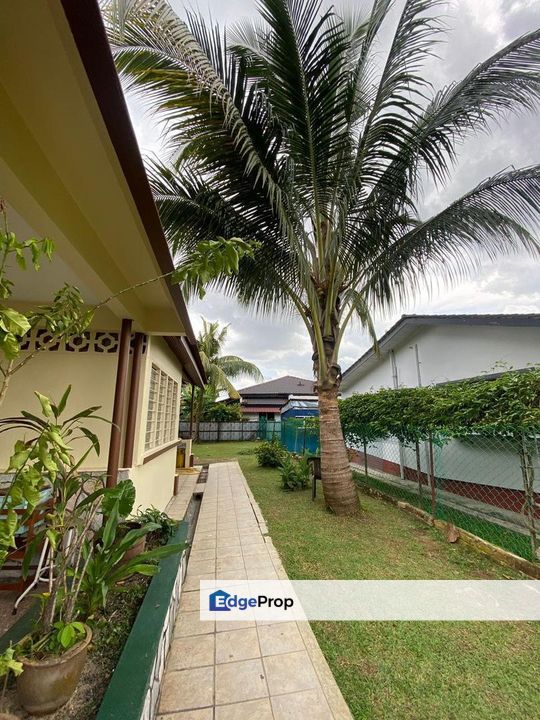 Bungalow in Seksyen 8 Petaling Jaya for Rent, Selangor, Petaling Jaya