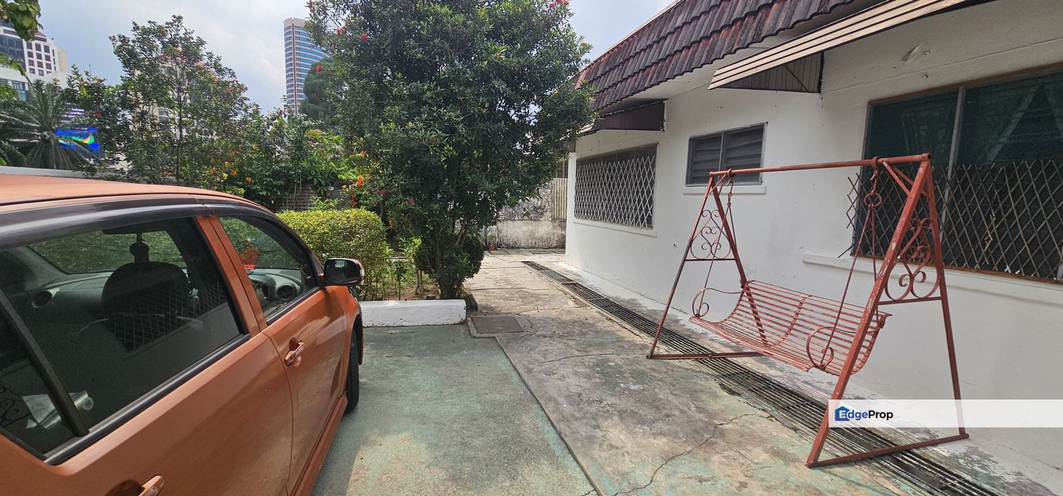 Bungalow Single Storey in Petaling Jaya Seksyen 11 for Sale , Selangor, Petaling Jaya