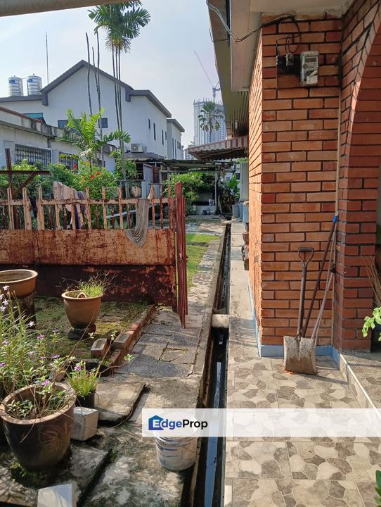 Bungalow in Taman Kanagapuram Petaling Jaya for Sale, Selangor, Petaling Jaya