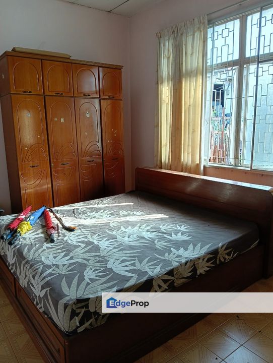 Bungalow in Taman Kanagapuram Petaling Jaya for Sale, Selangor, Petaling Jaya