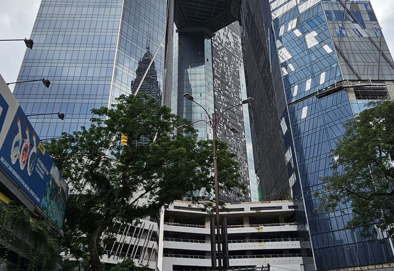 Menara Avenue (Menara Promenade)