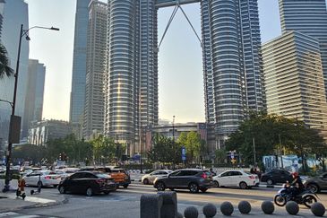 Menara Avenue (Menara Promenade)