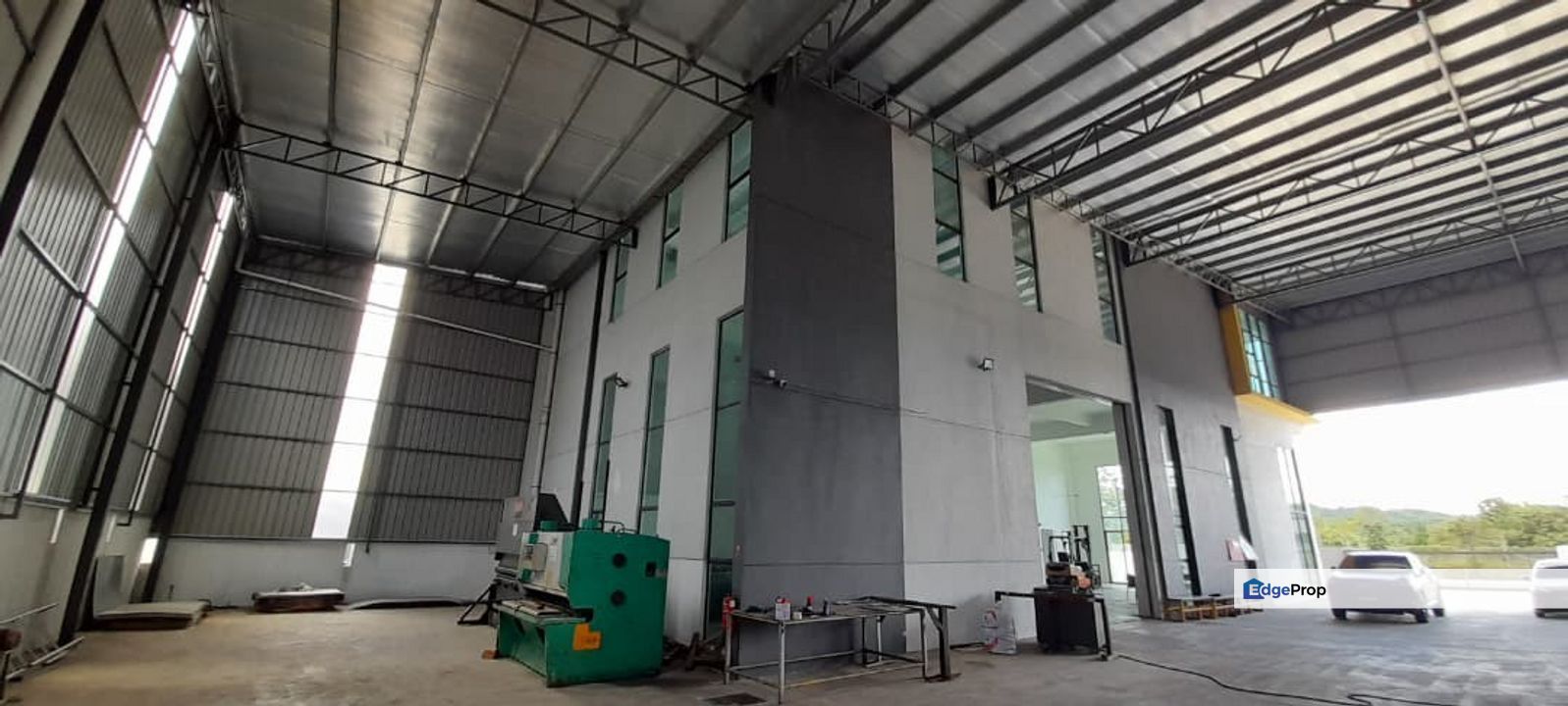 Factory in Serenia Industrial Park for Sale, Selangor, Sepang