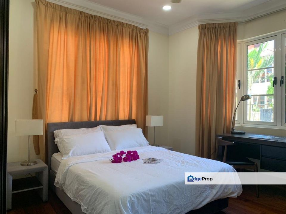 FOR SALE/RENT: 3 STOREY DETACHED HOME, Kuala Lumpur, Mont Kiara