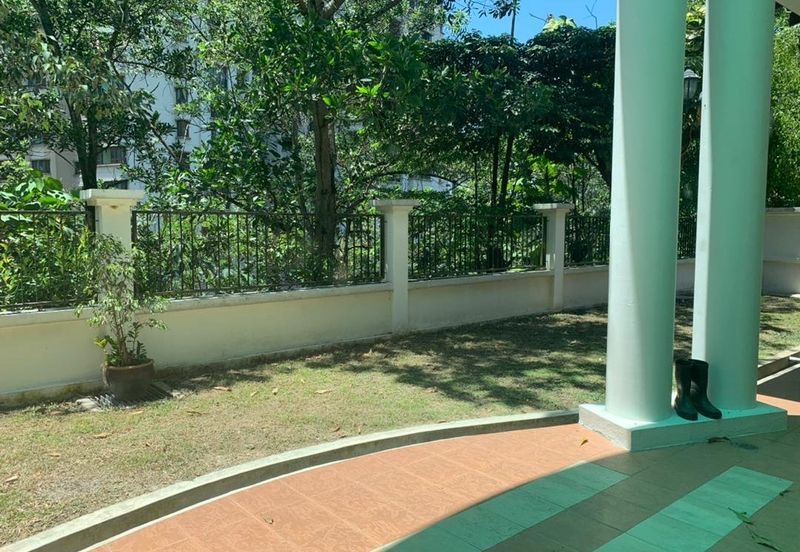 Kiara Peak (Puncak Kiara)