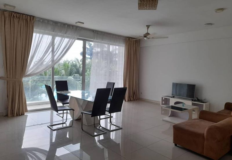 Le Yuen Pool view Condo Near Mid Valley 