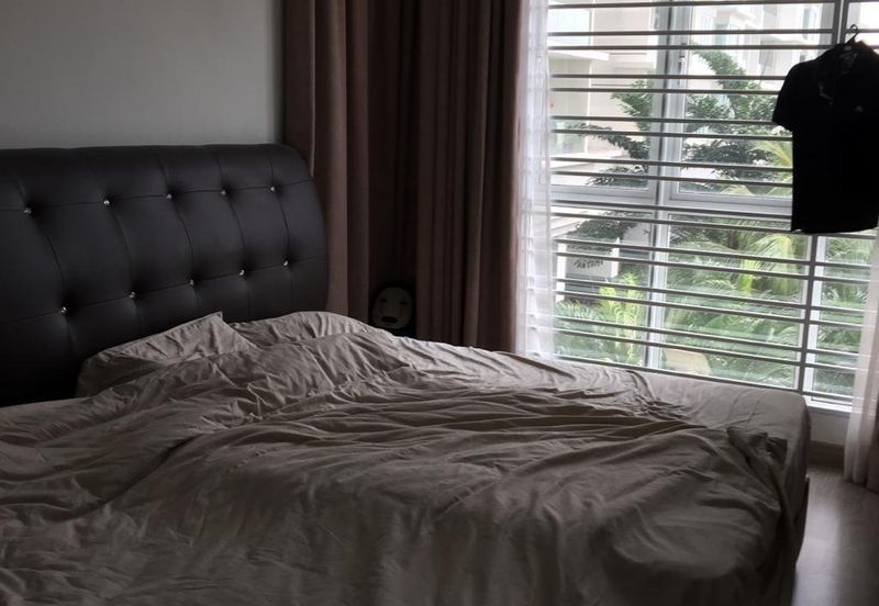 Le Yuen Pool view Condo Near Mid Valley 