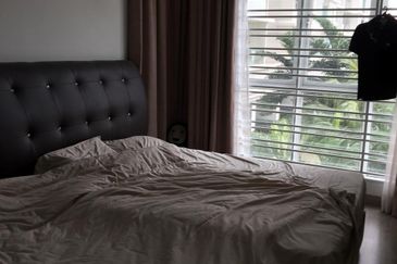 Le Yuen Pool view Condo Near Mid Valley 