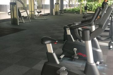 Le Yuen Pool view Condo Near Mid Valley 