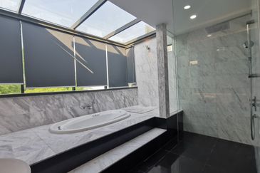 East Residence @ KLGCC