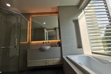 East Residence @ KLGCC