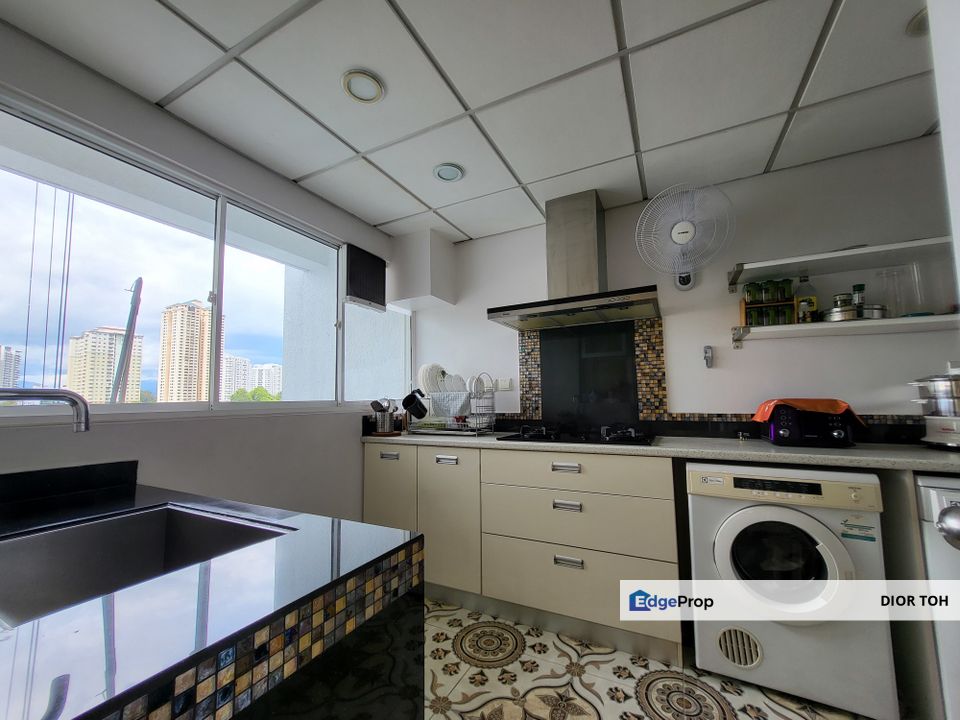 Tiptop Condition l 4+1 Br l 2 carpark l Mont Kiara, Kuala Lumpur, Mont Kiara